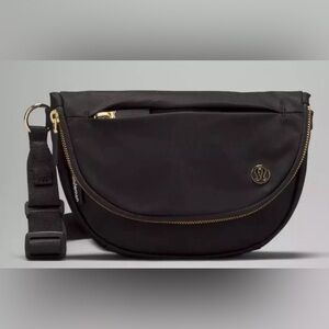 NWT lululemon all night festival bag micro in black